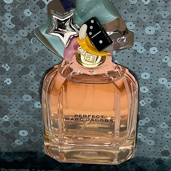 2132- Marc Jacobs Women's Made In Spain NWT - Picture 4 of 8